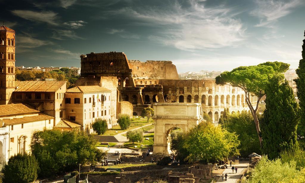Vacanze Romane Colosseum Bilik gambar